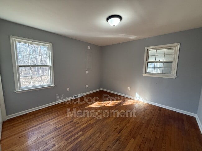 Building Photo - 727 Chalklevel Rd