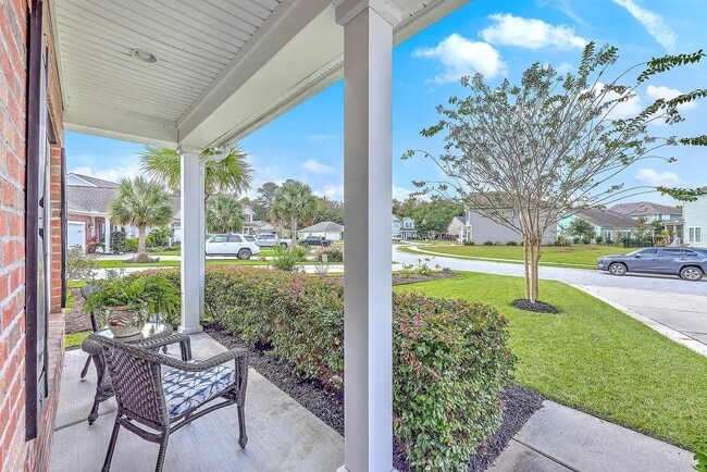 Building Photo - 4 Bedroom 3.5 Bath House in St. Johns Lake - Johns Island