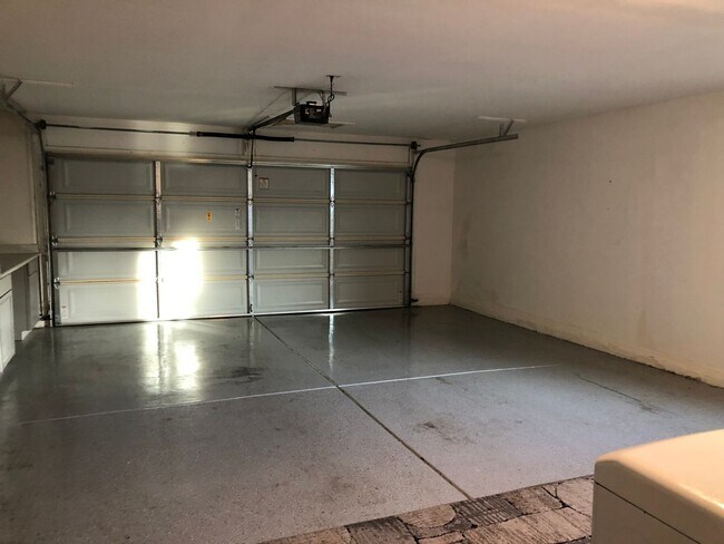 Building Photo - Updated home with lake views in Leisure World.  A 45+ Active Adult Resort Community.  Available M...