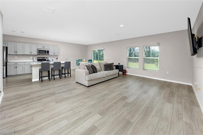 Building Photo - 5556 Summer Sunset Dr