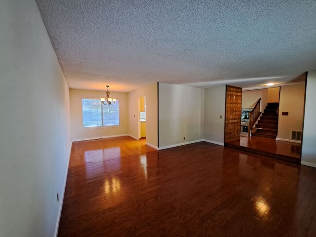 Building Photo - Living Large in North Vacaville - Rent inc...