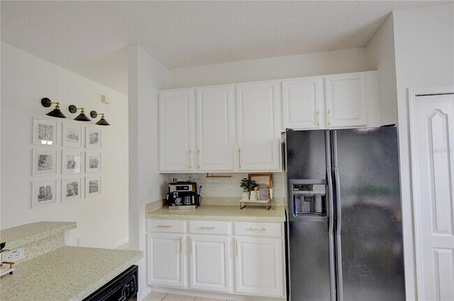 Building Photo - 963 Cherry Valley Way