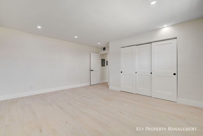 Building Photo - 3962 Euclid St