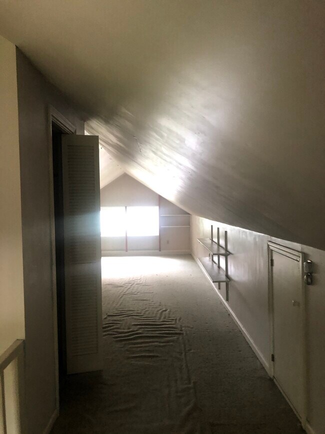 Building Photo - 1515 Ross St