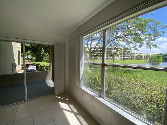 Building Photo - 1725 Palm Cove Blvd