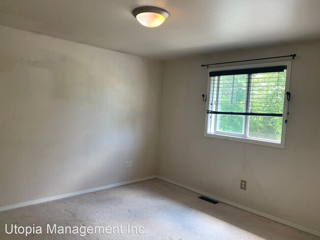 Building Photo - 3 br, 2.5 bath House - 1496 Fruitland Drive