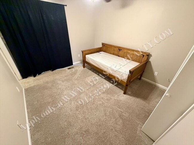 Building Photo - Beautiful Ranch Home in Park Hill School District-Available NOW!