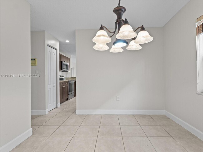 Building Photo - 5153 NW 113th Ave