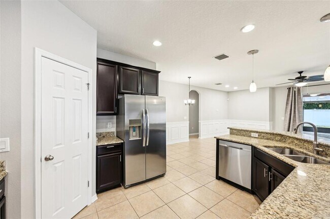 Building Photo - 12612 Avelar Creek Dr
