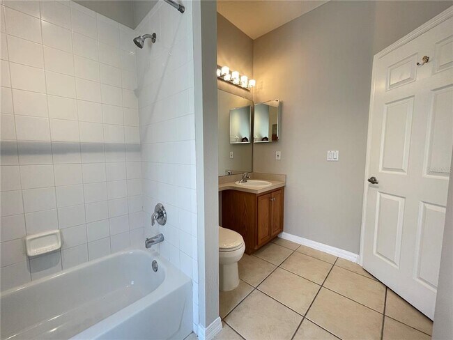 Building Photo - 907 Wildflower Rd