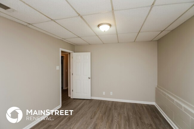 Building Photo - 407 Due W Pl