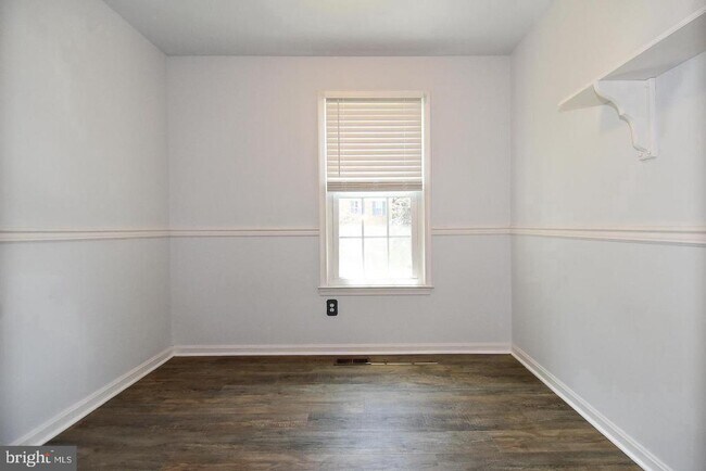 Building Photo - 10451 Malone Ct