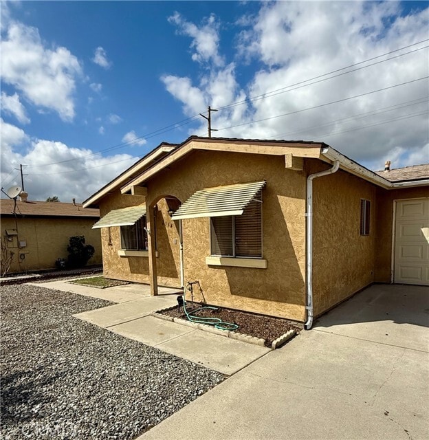 Building Photo - 2364 San Padre Ave