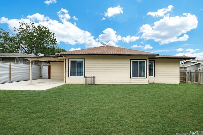 Building Photo - 358 Saratoga Dr