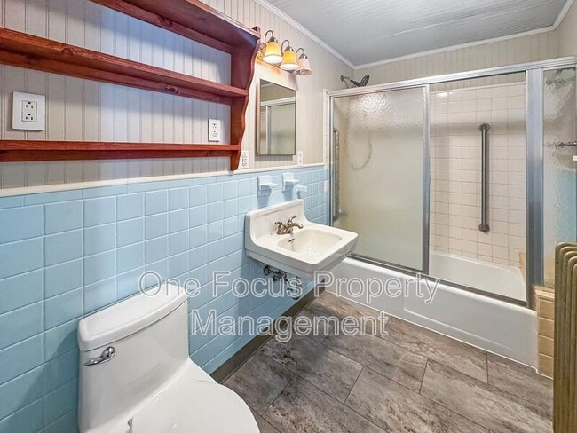 Building Photo - 95 1/2 Parkwood Street