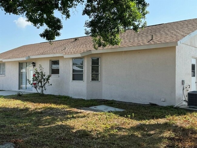 Building Photo - 7282 Innsbrook St