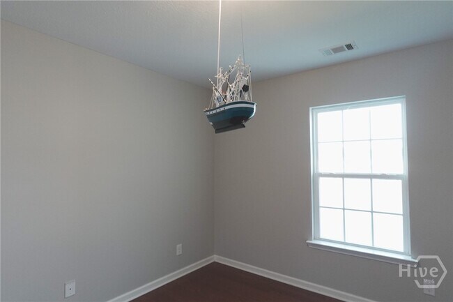 Building Photo - 25 Litchfield Dr