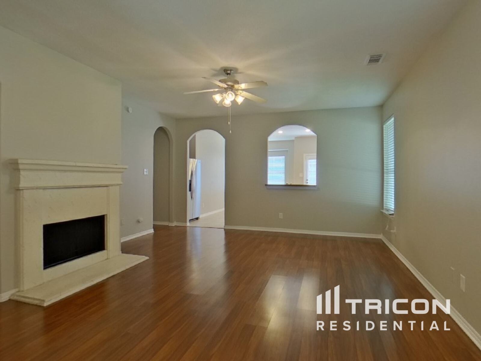 Building Photo - 28818 Hidden Cove Dr