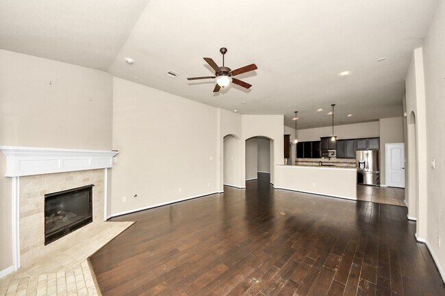 Building Photo - 7610 Willow School Dr