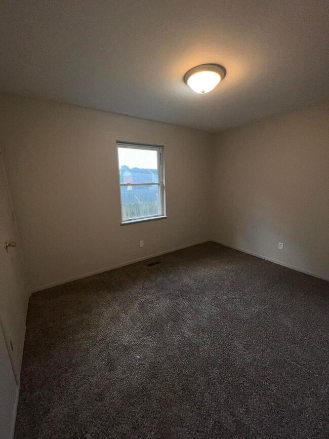 Building Photo - 658 Brower St