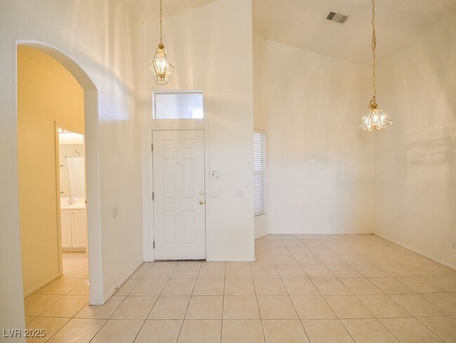 Building Photo - 10325 Whispy Willow Way