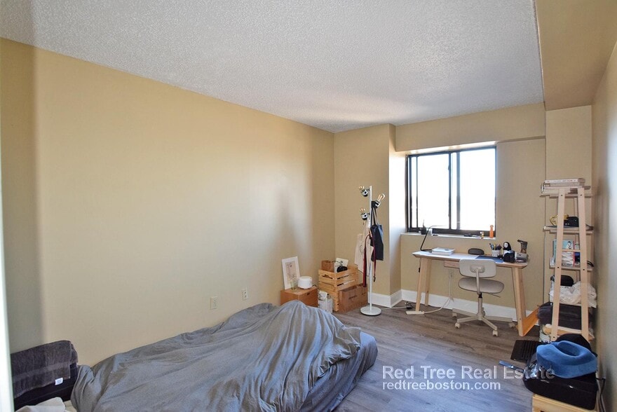 Building Photo - 15 N Beacon St