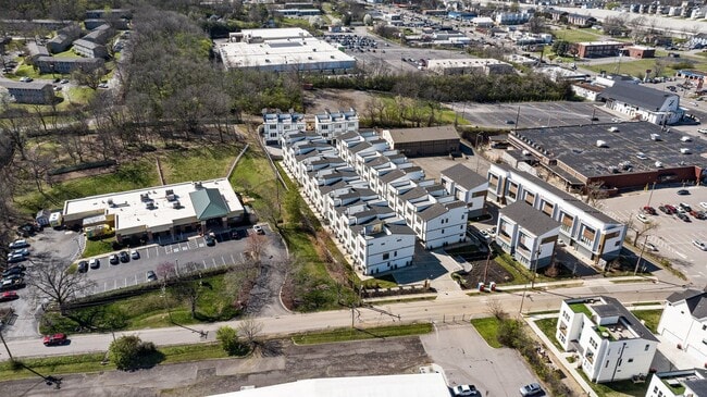 Building Photo - 223 Oceola Ave