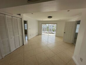 Building Photo - Waterfront Living with Unbeatable Access!