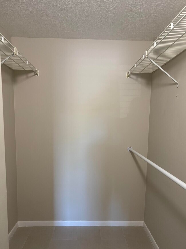 Building Photo - 617 Sea Pine Way