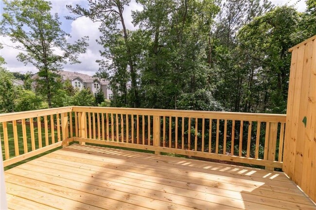 Building Photo - 1555 Brantin Dr