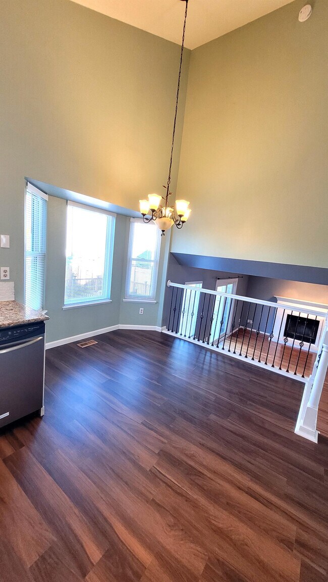 Building Photo - 2510 Covington Pl