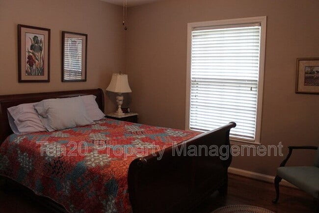 Building Photo - 3308 Junaluska Dr