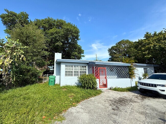 Building Photo - 17231 NW 37th Ave