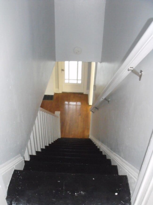 Building Photo - THIS COULD BE YOUR NEW HOME, BUSINESS, OR BOTH!