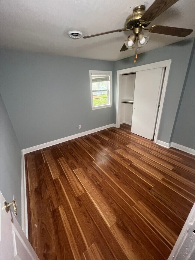 Building Photo - Beautiful 4/3 Home in North East Jackson