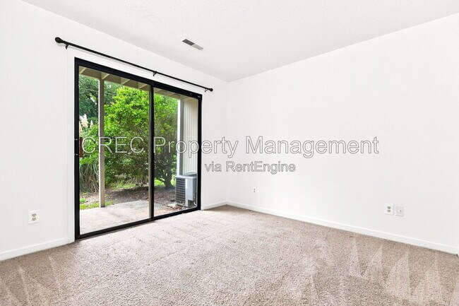 Building Photo - 2736 Jobee Dr