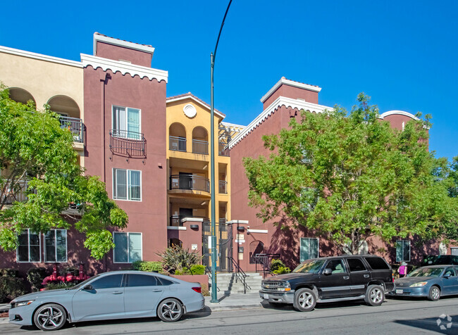 Building Photo - Mayfair Court Apartments