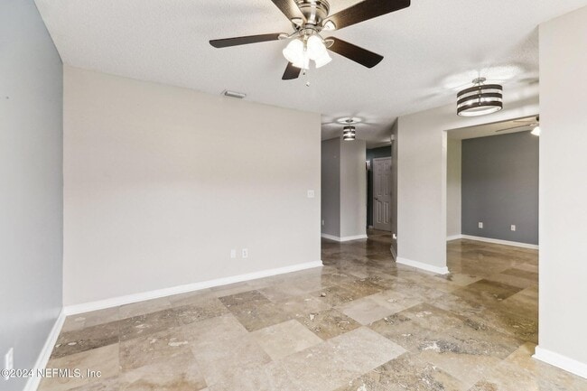 Building Photo - 14018 Fish Eagle Dr E