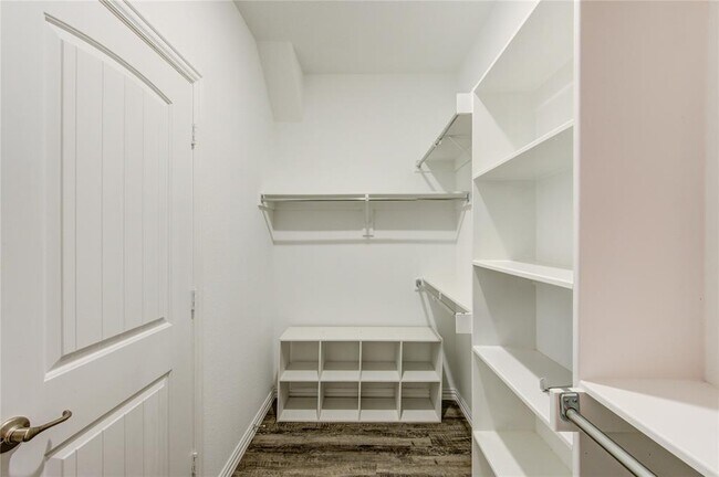 Building Photo - 1088 Rd 5102