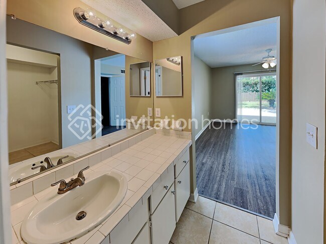 Building Photo - 14309 Lackman Ln