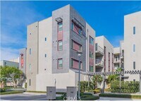 Building Photo - 135 Bowery