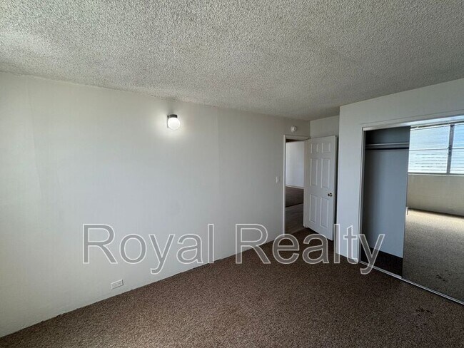 Building Photo - 222 Lili?uokalani Ave