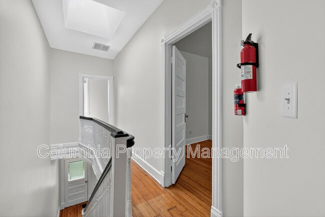 Building Photo - 1427 Monroe St NW