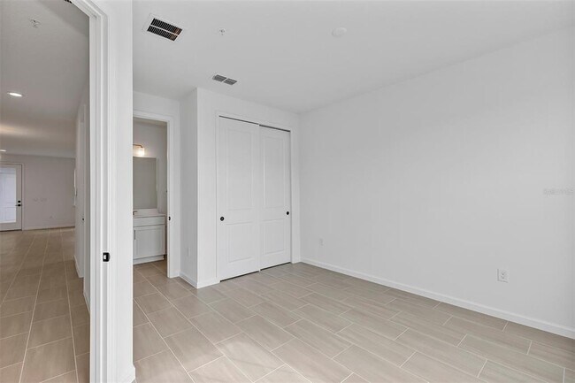 Building Photo - 1851 Pinecliff Dr