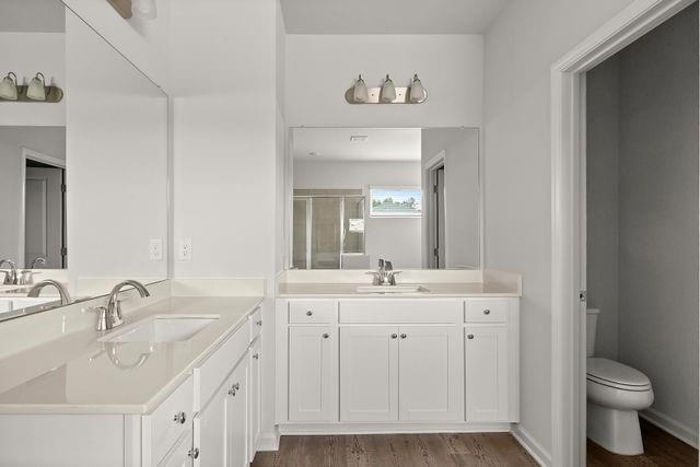 Building Photo - 712 Hedwig Dr