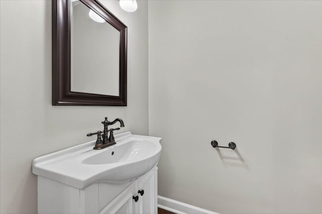 Building Photo - 3 Bedroom 2 1/2 Bath Pet Friendly Home For Rent In Rudolphtown Subdivision!