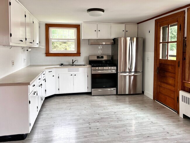 Building Photo - 7 Chesebro Ln