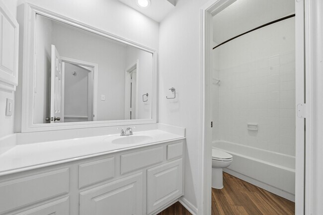Building Photo - 2214 Lytham Ln