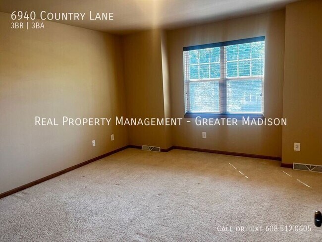 Building Photo - 6940 Country Ln