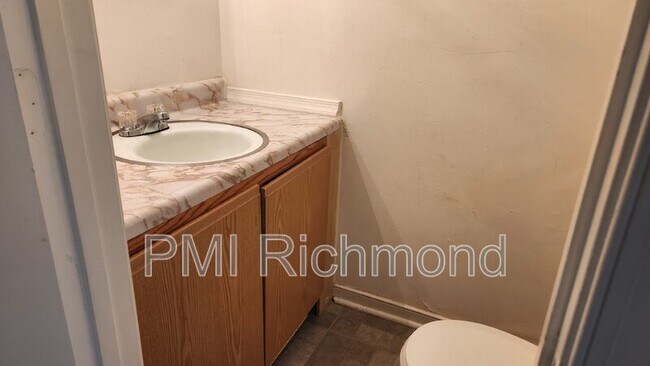 Building Photo - 3411 Chalfont Dr